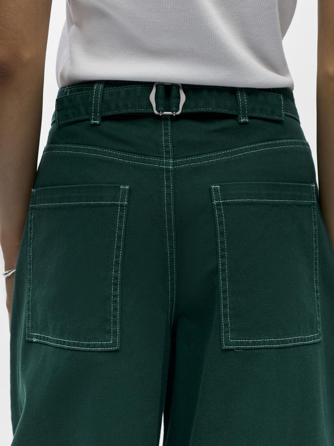 model_shot-detail